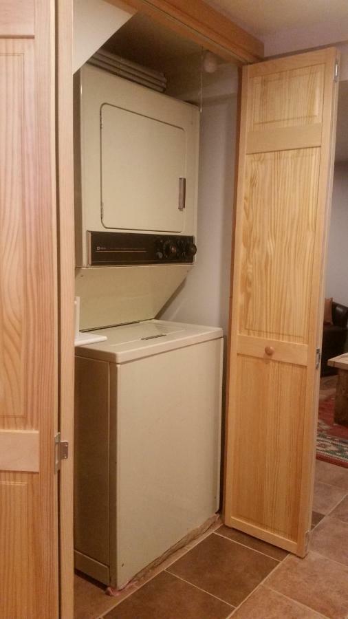 4047 Wyandot Street Apartment *