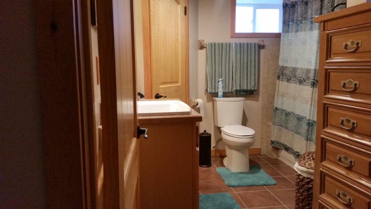 4047 Wyandot Street Apartment *